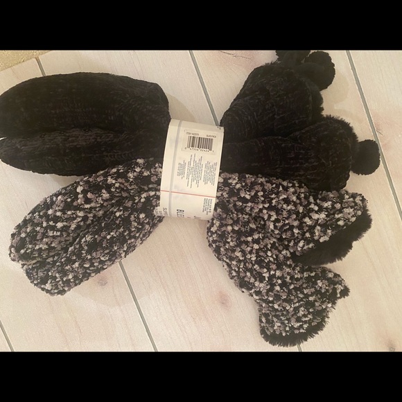 🔴Jan’s and Bleecker two pack socks. - Picture 3 of 4